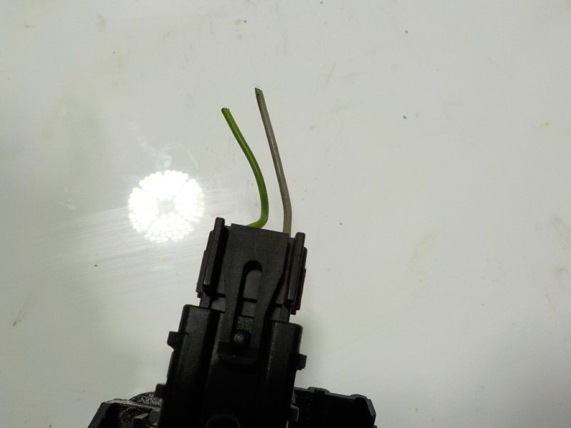 Recambio de cerradura puerta trasera derecha para dacia lodgy 1.2 16v tce cat referencia OEM IAM 825020953R  