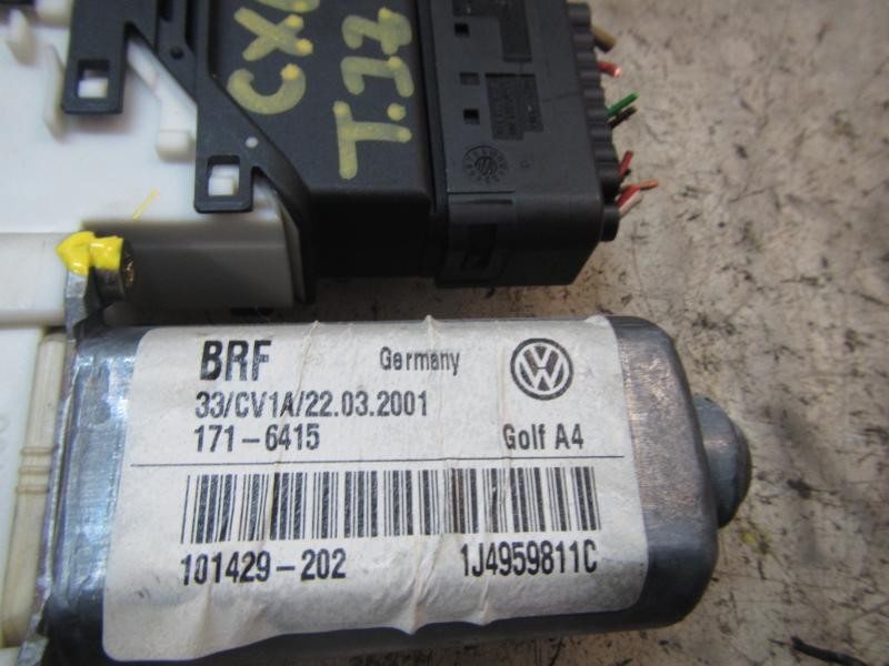 Recambio de motor elevalunas trasero izquierdo para volkswagen golf iv berlina (1j1) conceptline referencia OEM IAM   