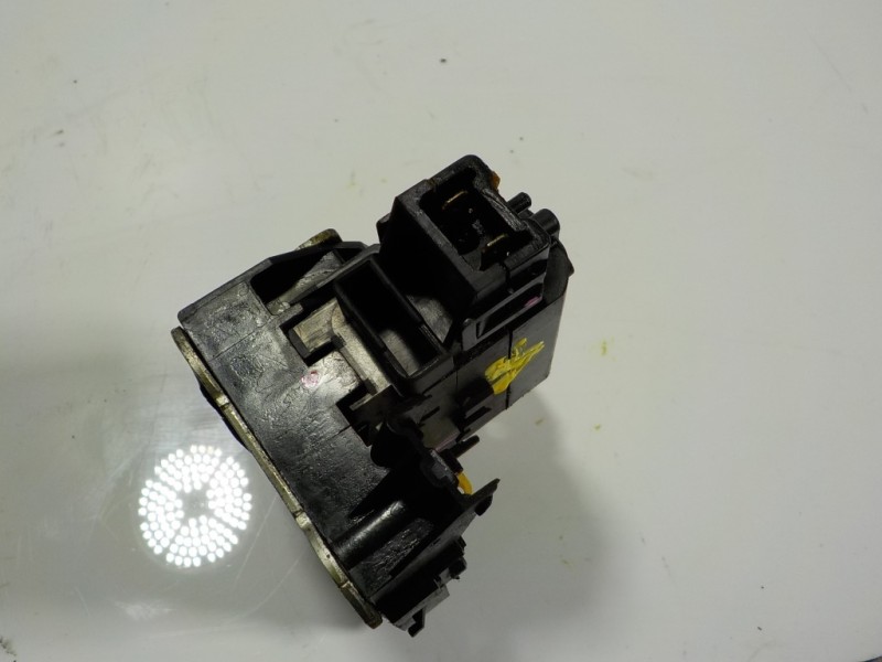 Recambio de cerradura puerta trasera izquierda para dacia lodgy 1.2 16v tce cat referencia OEM IAM 825032860R  