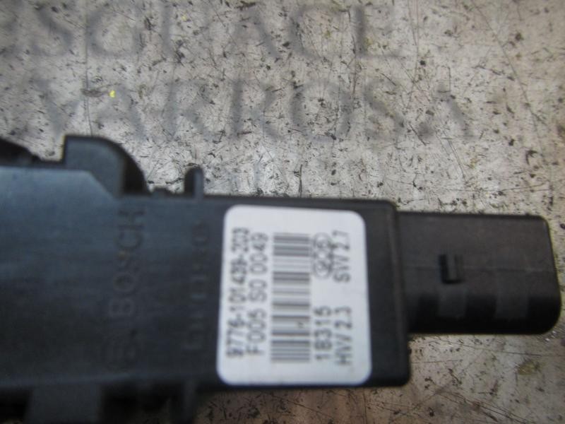 Recambio de motor elevalunas trasero izquierdo para volkswagen golf iv berlina (1j1) conceptline referencia OEM IAM   