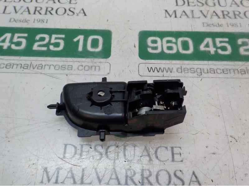 Recambio de maneta interior delantera izquierda para toyota aygo 1.0 vvti referencia OEM IAM 692060D281B0  
