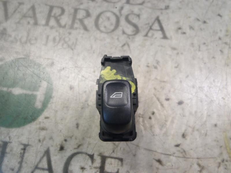 Recambio de mando elevalunas trasero derecho para volvo s60 berlina 2.4 d referencia OEM IAM 30658696 8685288 