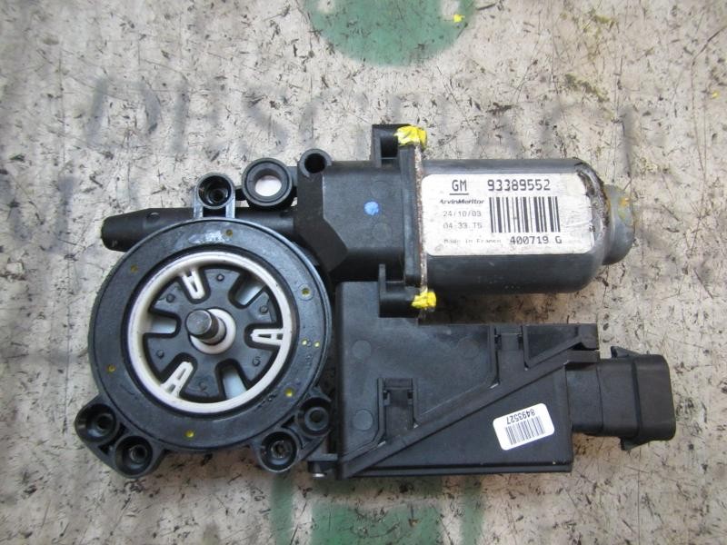 Recambio de motor elevalunas delantero derecho para opel meriva cosmo referencia OEM IAM   