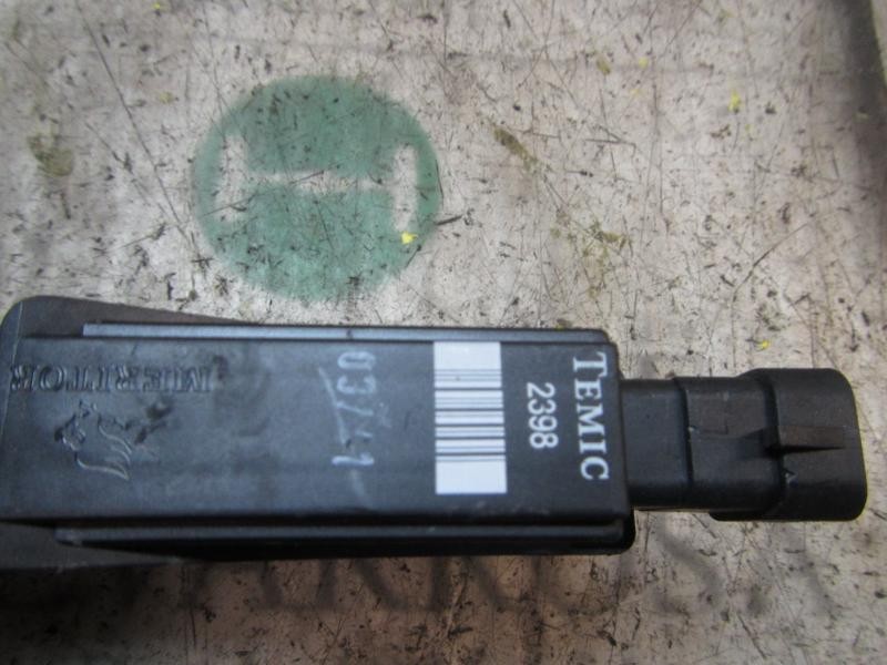 Recambio de motor elevalunas delantero derecho para opel meriva cosmo referencia OEM IAM   