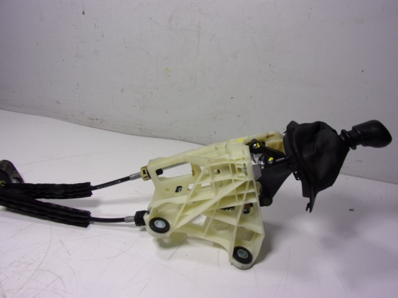 Recambio de palanca cambio para volkswagen t6 transporter 2.0 tdi referencia OEM IAM 7E0711025B 7E0711025B 7E1711877C