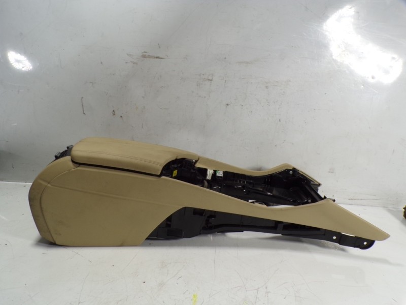 Recambio de apoyabrazos central para bmw serie 5 lim. (f10) 2.0 turbodiesel referencia OEM IAM 51169288908  