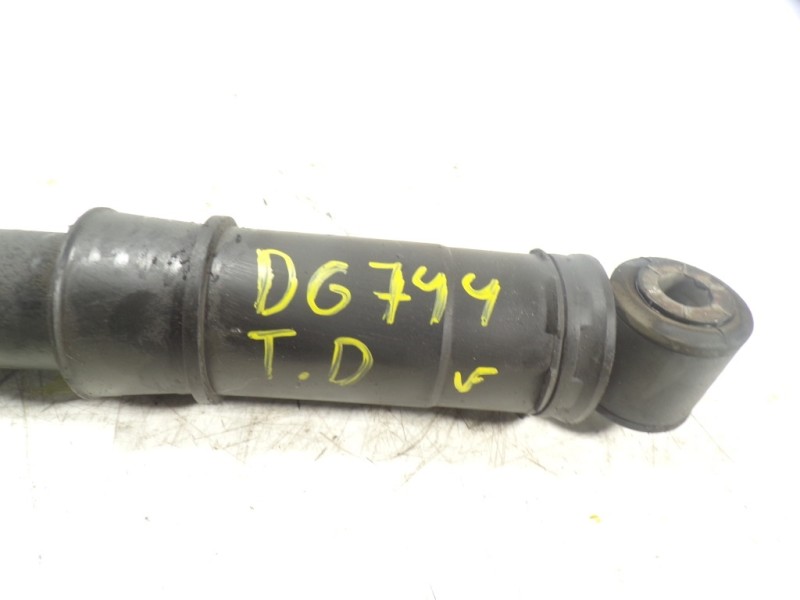 Recambio de amortiguador trasero derecho para renault kangoo 1.5 dci diesel referencia OEM IAM   