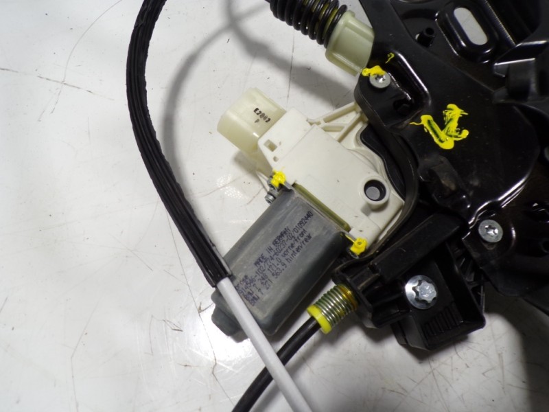 Recambio de elevalunas delantero izquierdo para bmw serie 5 lim. (f10) 2.0 turbodiesel referencia OEM IAM 51337182131 7248171 