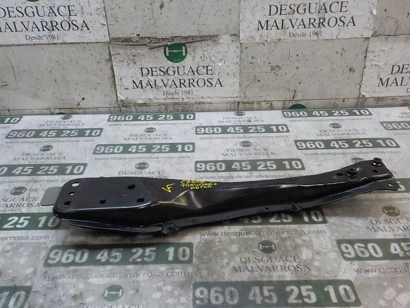 Recambio de travesaño inferior para toyota corolla (e12) 2.0 turbodiesel cat referencia OEM IAM   