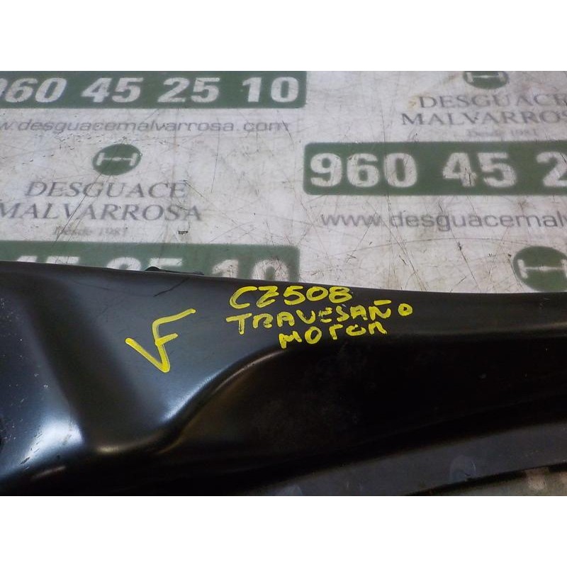 Recambio de travesaño inferior para toyota corolla (e12) 2.0 turbodiesel cat referencia OEM IAM   