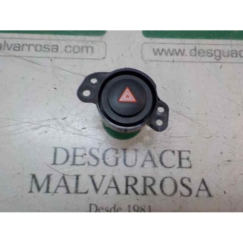 Recambio de warning para toyota aygo 1.0 vvti referencia OEM IAM 843320H020  