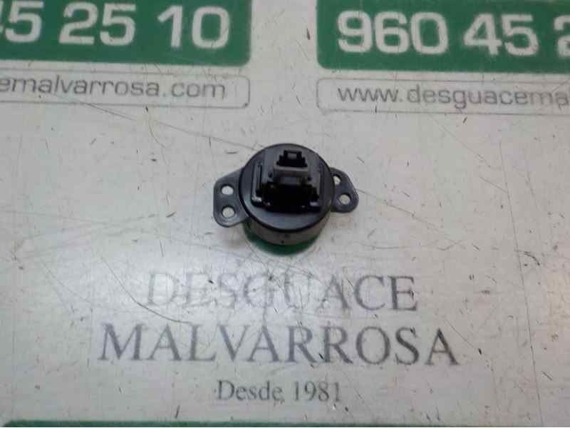 Recambio de warning para toyota aygo 1.0 vvti referencia OEM IAM 843320H020  