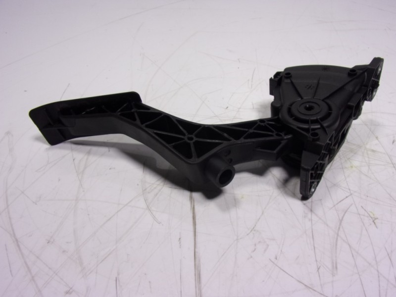 Recambio de potenciometro pedal para volkswagen t6 transporter 2.0 tdi referencia OEM IAM 7E1721503C 7E07215503C 