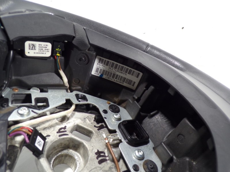 Recambio de volante para bmw serie 5 lim. (f10) 2.0 turbodiesel referencia OEM IAM 32336790886 71353401 