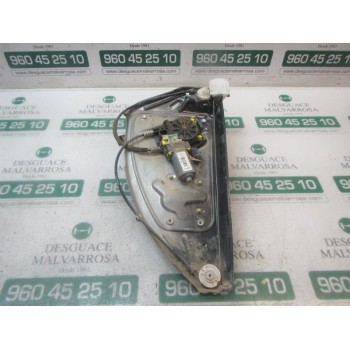 ELEVALUNAS TRASERO DERECHO LR019660 