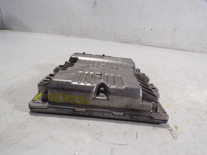 Recambio de centralita motor uce para citroën c4 grand picasso tonic referencia OEM IAM 1609734080 9800268980 