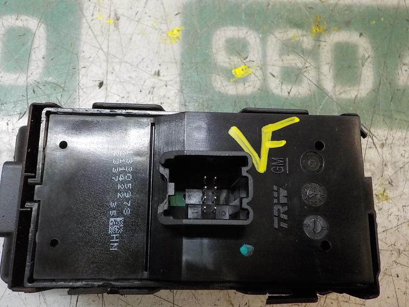 Recambio de mando elevalunas delantero izquierdo para opel insignia berlina excellence referencia OEM IAM   