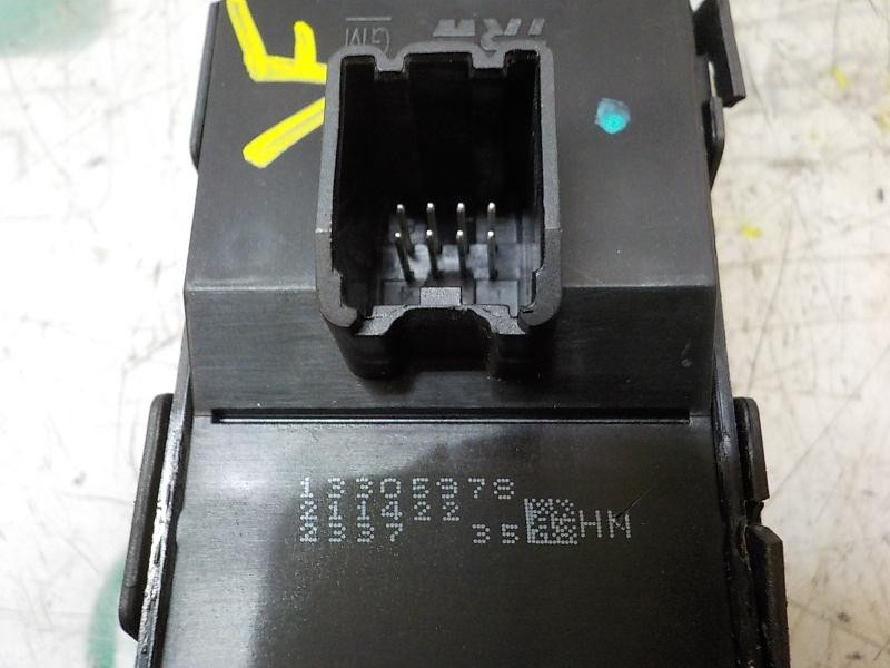 Recambio de mando elevalunas delantero izquierdo para opel insignia berlina excellence referencia OEM IAM   