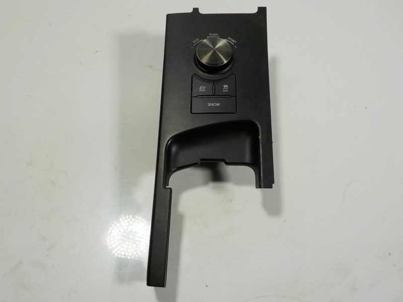 Recambio de modulo electronico para lexus is 300h referencia OEM IAM 8478053100 75F941L 