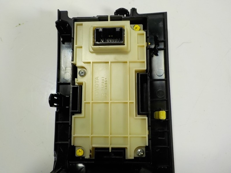 Recambio de modulo electronico para lexus is 300h referencia OEM IAM 8478053100 75F941L 