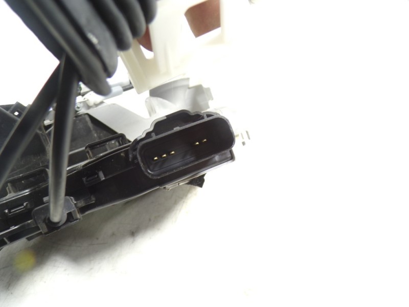 Recambio de cerradura puerta trasera izquierda para hyundai ioniq hybrid referencia OEM IAM 81410G2000 81410G2000 