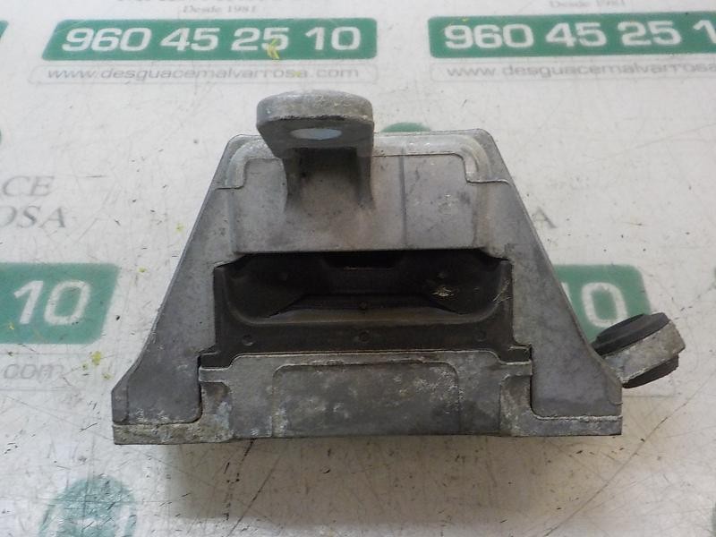 Recambio de soporte motor derecho para opel insignia berlina selective referencia OEM IAM 13227717  