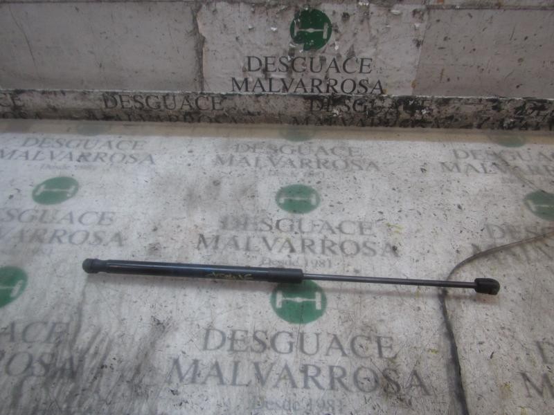 Recambio de amortiguadores maletero / porton para dacia sandero ambiance referencia OEM IAM 8200735264  