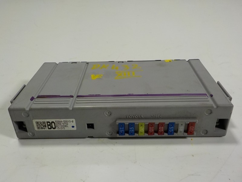 Recambio de modulo electronico para lexus is 300h referencia OEM IAM 8264453010B 8264453010B 