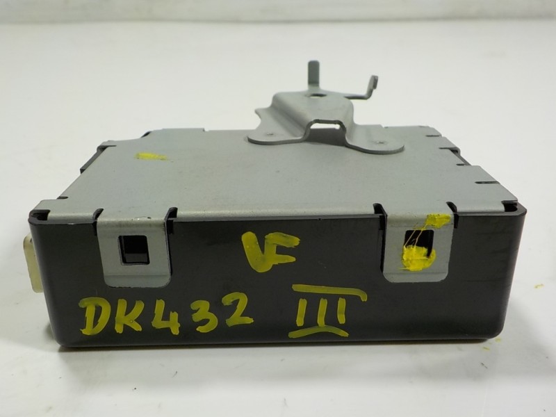 Recambio de modulo electronico para lexus is 300h referencia OEM IAM 897B053081 897B053081 