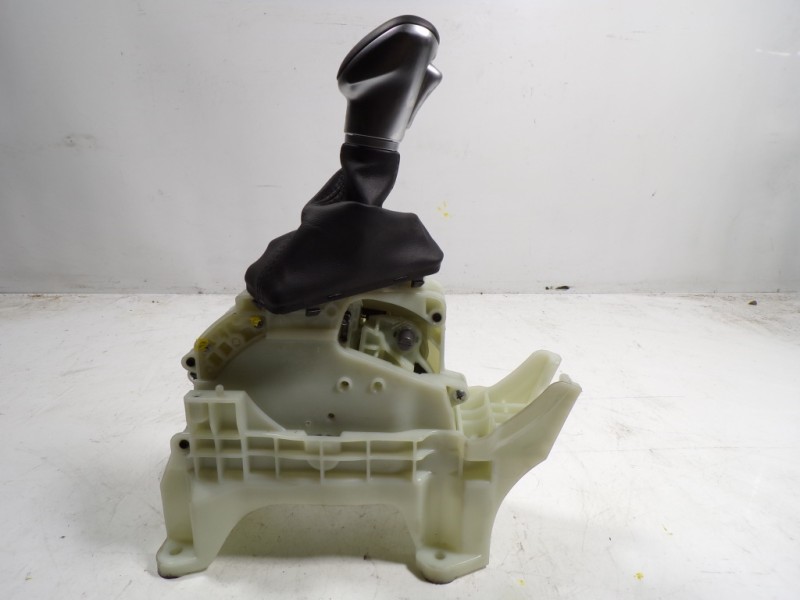 Recambio de palanca cambio para hyundai ioniq hybrid referencia OEM IAM 46700F2210 46700F2210 