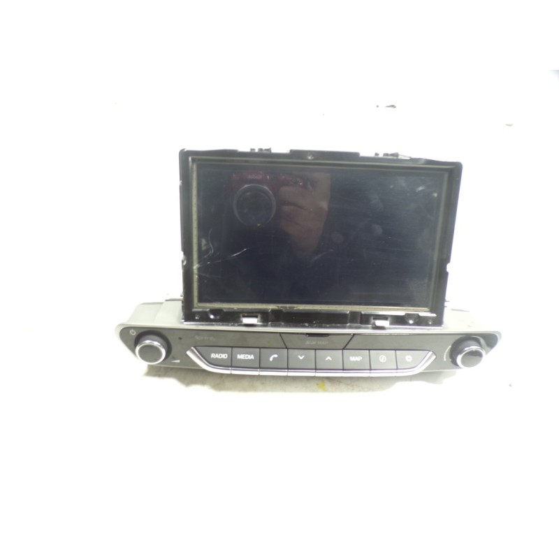 Recambio de pantalla multifuncion para hyundai ioniq hybrid referencia OEM IAM 96550G2251PGB 96550G2251 