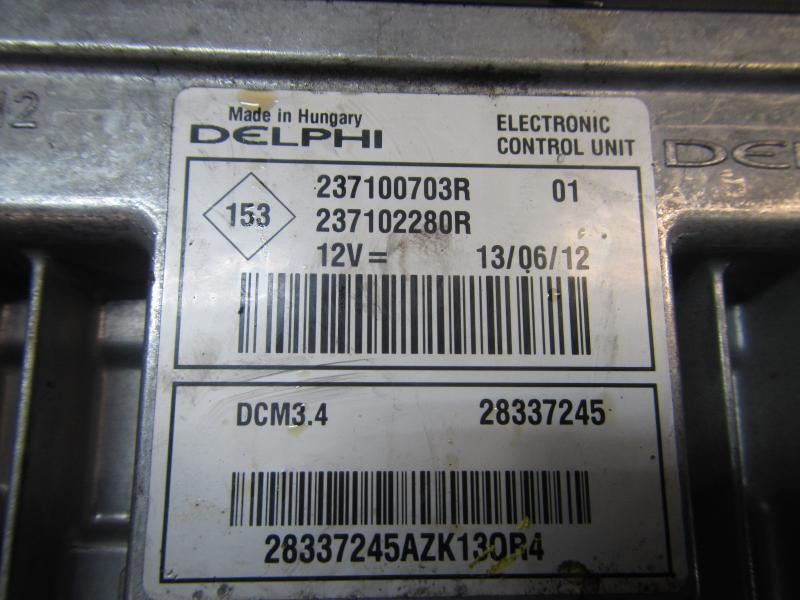 Recambio de centralita motor uce para dacia sandero ambiance referencia OEM IAM 237102280R 237100703R 