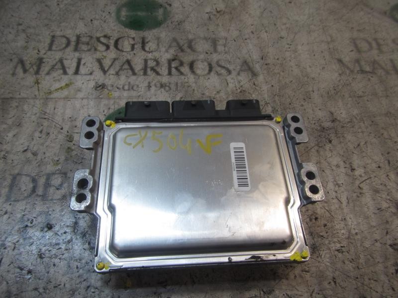 Recambio de centralita motor uce para dacia sandero ambiance referencia OEM IAM 237102280R 237100703R 
