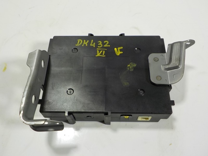 Recambio de modulo electronico para lexus is 300h referencia OEM IAM 896C053010 896C053010 