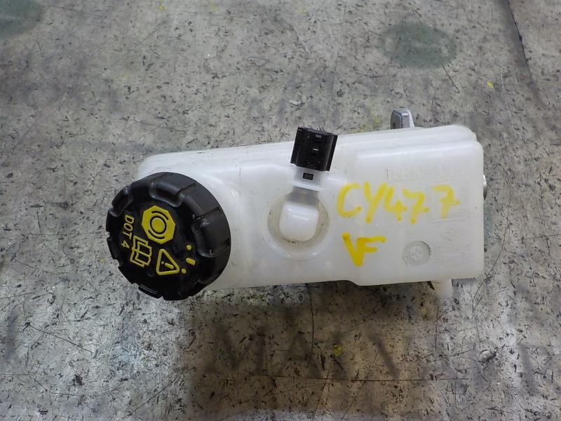 Recambio de bomba freno para renault clio iv 0.9 referencia OEM IAM 460111938R  