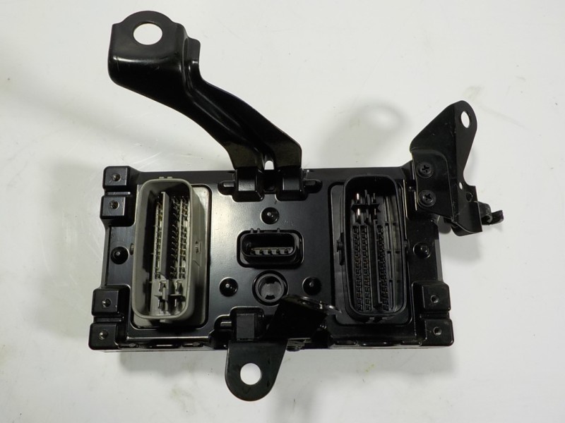 Recambio de modulo electronico para lexus is 300h referencia OEM IAM 8954053440 8954053440 