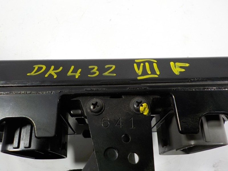 Recambio de modulo electronico para lexus is 300h referencia OEM IAM 8954053440 8954053440 