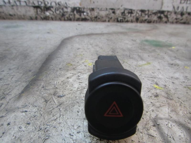 Recambio de warning para dacia sandero ambiance referencia OEM IAM 252905315R  