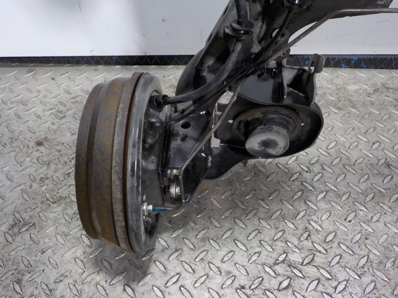 Recambio de puente trasero para dacia lodgy 1.2 16v tce cat referencia OEM IAM 555114672R  