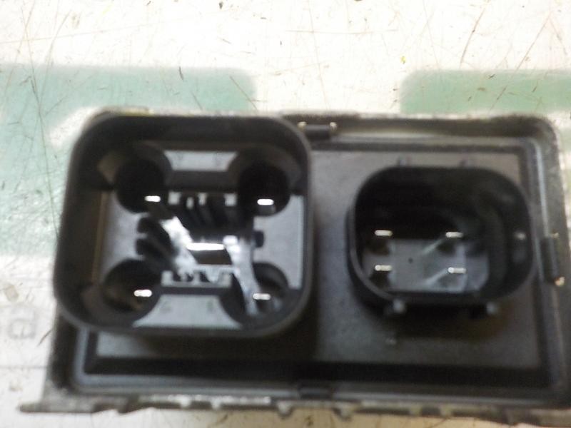Recambio de caja precalentamiento para opel insignia berlina selective referencia OEM IAM 55574293  