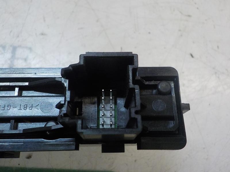 Recambio de warning para opel insignia berlina selective referencia OEM IAM 13324594  