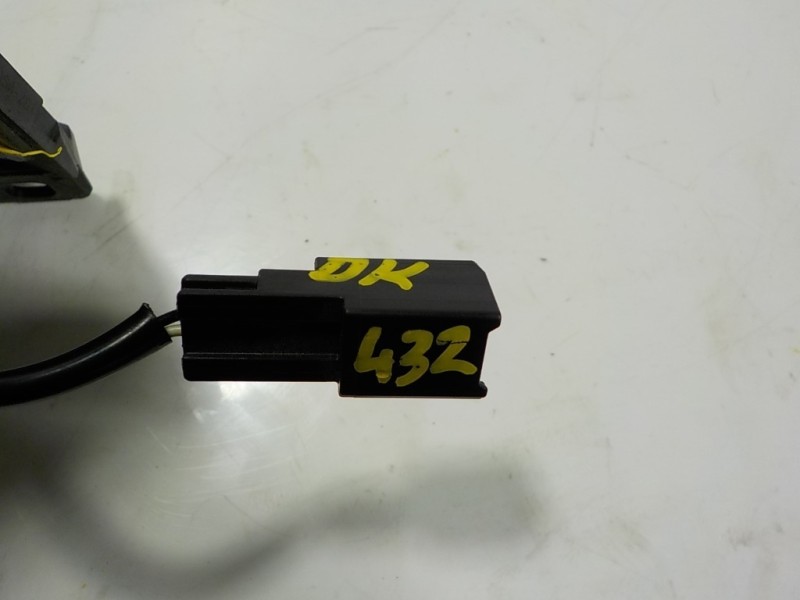 Recambio de maneta porton para lexus is 300h referencia OEM IAM   