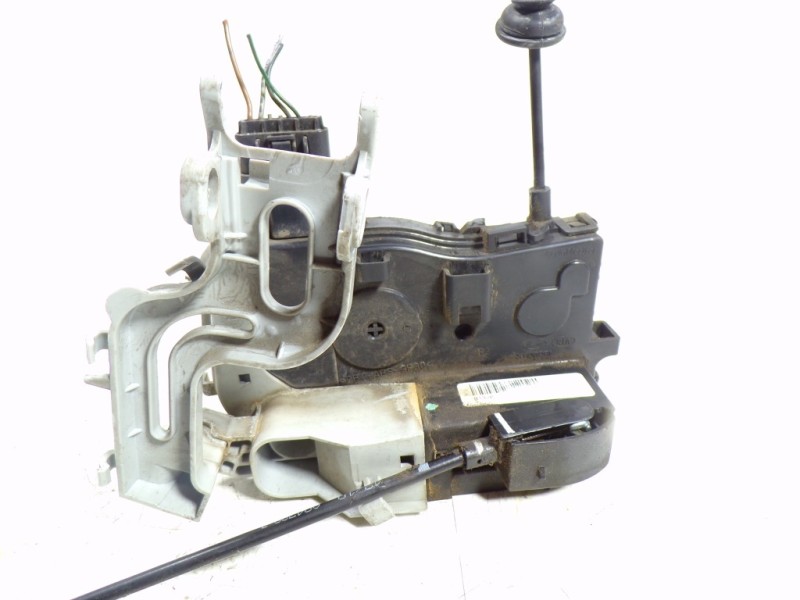 Recambio de cerradura puerta delantera derecha para hyundai ix20 1.4 crdi cat referencia OEM IAM 813201K020  