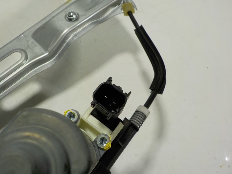 Recambio de elevalunas delantero izquierdo para ford transit courier 1.5 tdci cat referencia OEM IAM 2009281 ET76A23201CD 