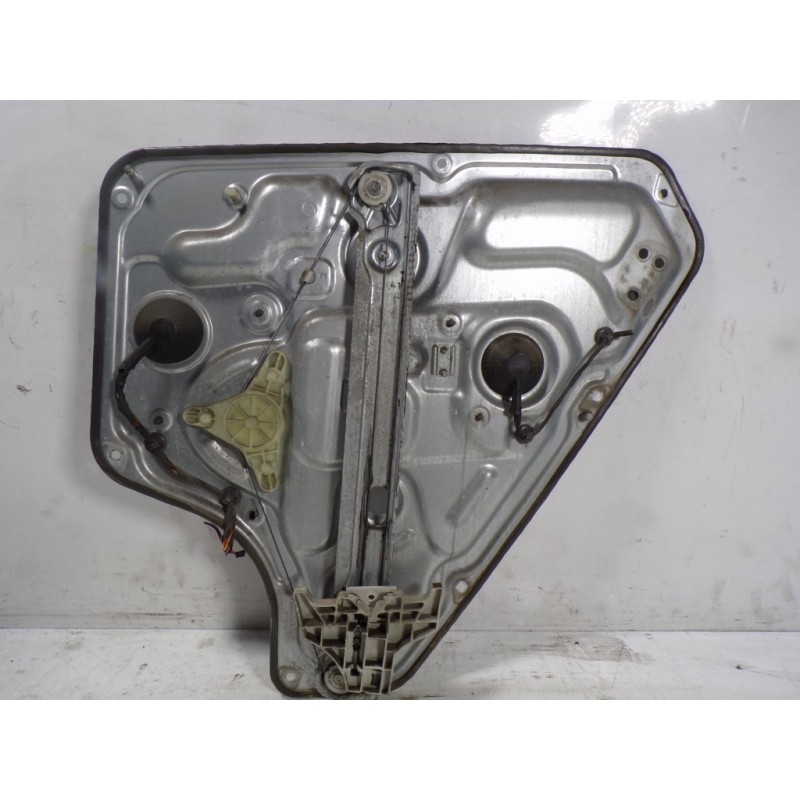 Recambio de elevalunas trasero izquierdo para hyundai ix20 1.4 crdi cat referencia OEM IAM 834711K010 834701K010 