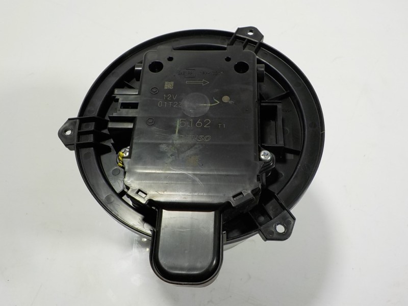 Recambio de motor calefaccion para lexus is 300h referencia OEM IAM 8710330471 01T23 
