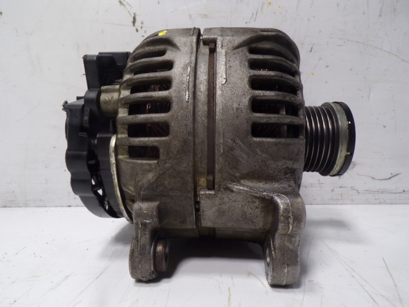 Recambio de alternador para skoda yeti 1.2 tsi referencia OEM IAM 03F903023D 03F903023D F00MA45300