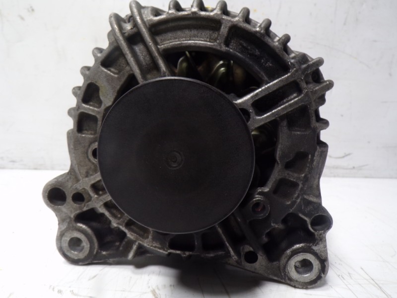 Recambio de alternador para skoda yeti 1.2 tsi referencia OEM IAM 03F903023D 03F903023D F00MA45300
