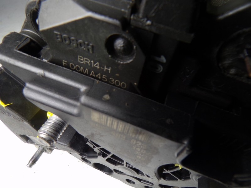 Recambio de alternador para skoda yeti 1.2 tsi referencia OEM IAM 03F903023D 03F903023D F00MA45300