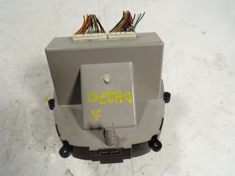 Recambio de mando climatizador para hyundai ix20 1.4 crdi cat referencia OEM IAM 972501K2104X 972501K210 C800FABBC